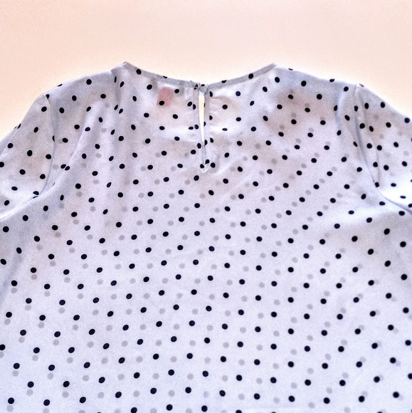 VINCE CAMUTO L/S TOP - BOHO LIGHT BLUE w/ NAVY POLKA-DOT- SMALL - Picture 4 of 7